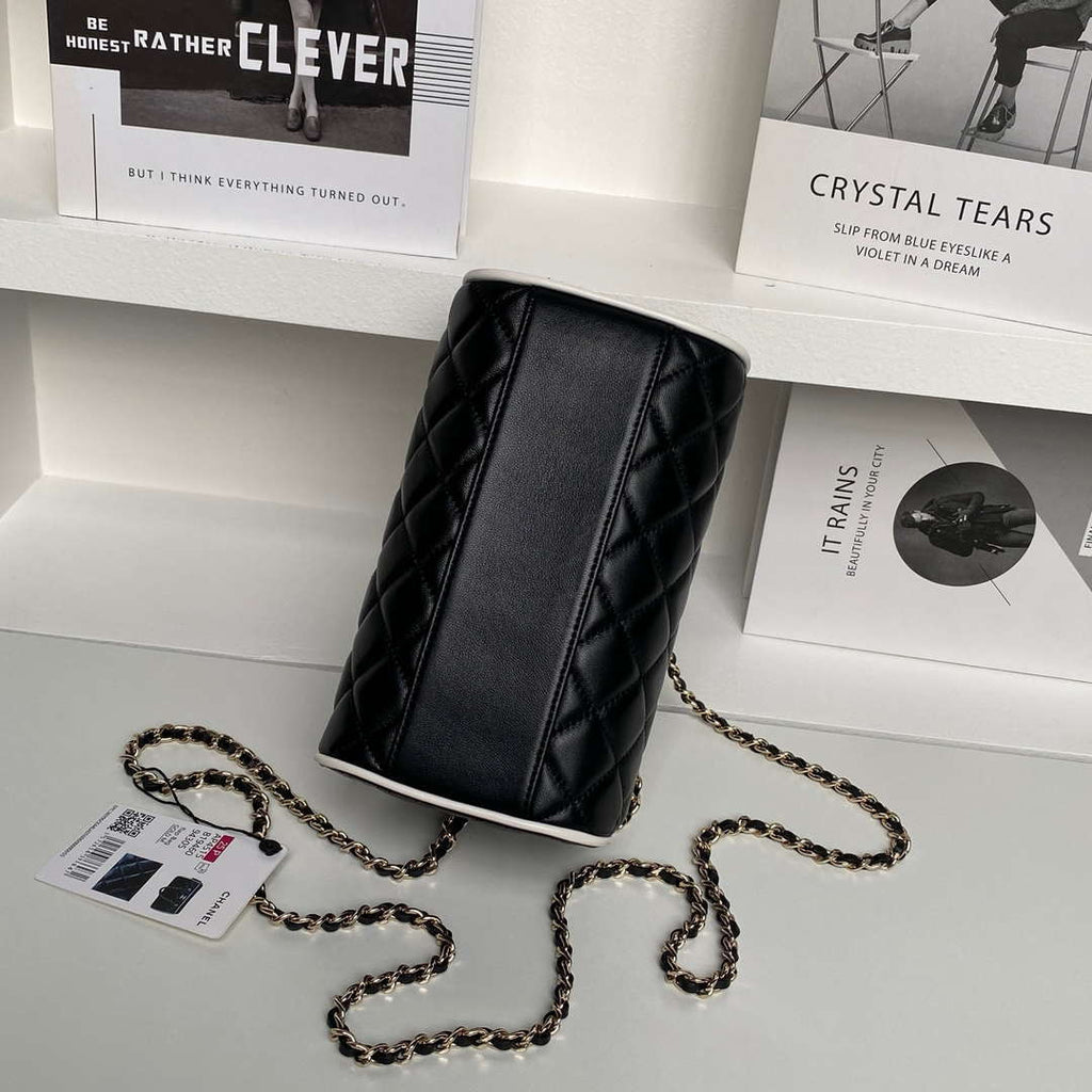 Chanel Ap4515 Clutch With Chain in Lambskin gold Black  & White