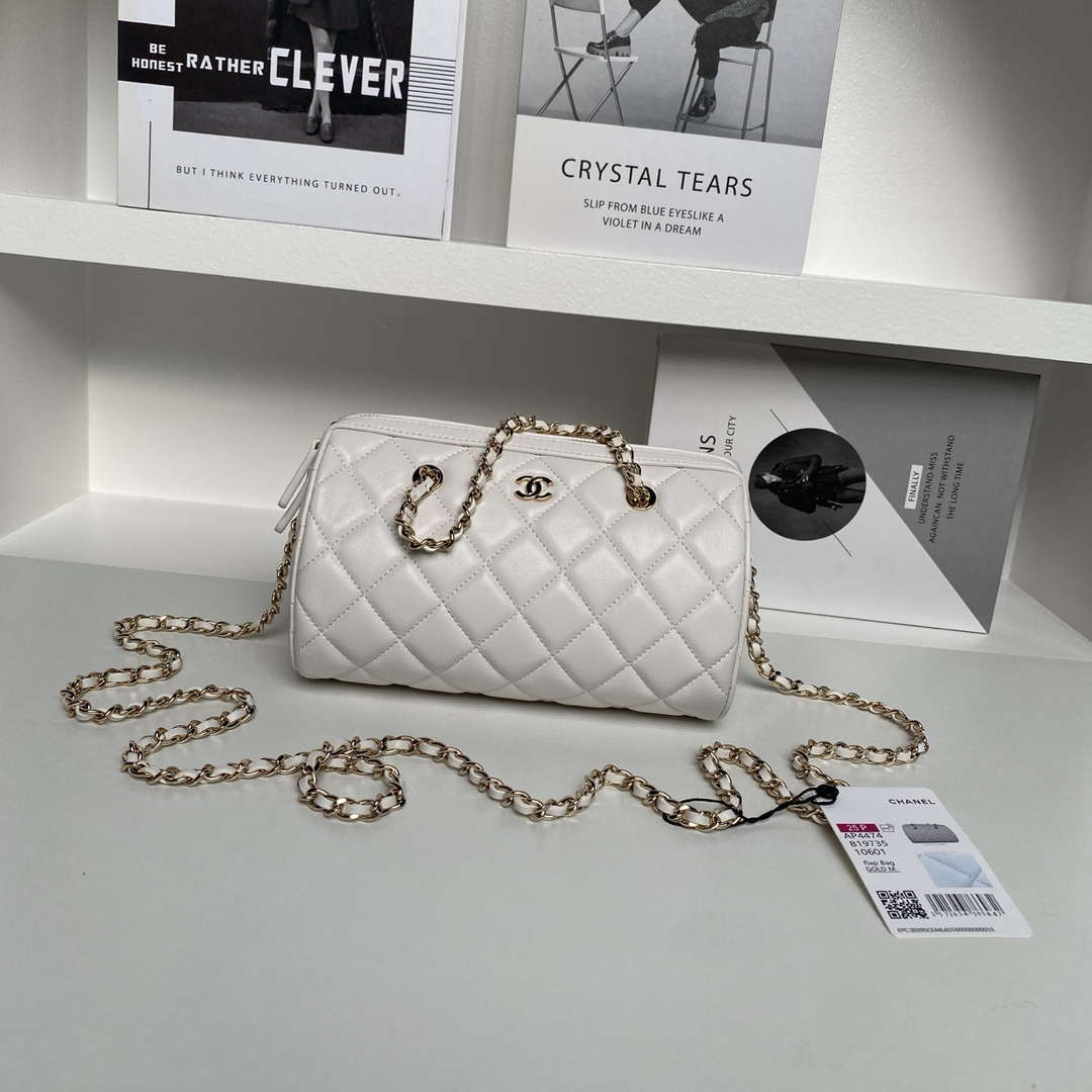 Chanel Ap4515 Clutch With Chain in Lambskin gold White - Default Title - View 1