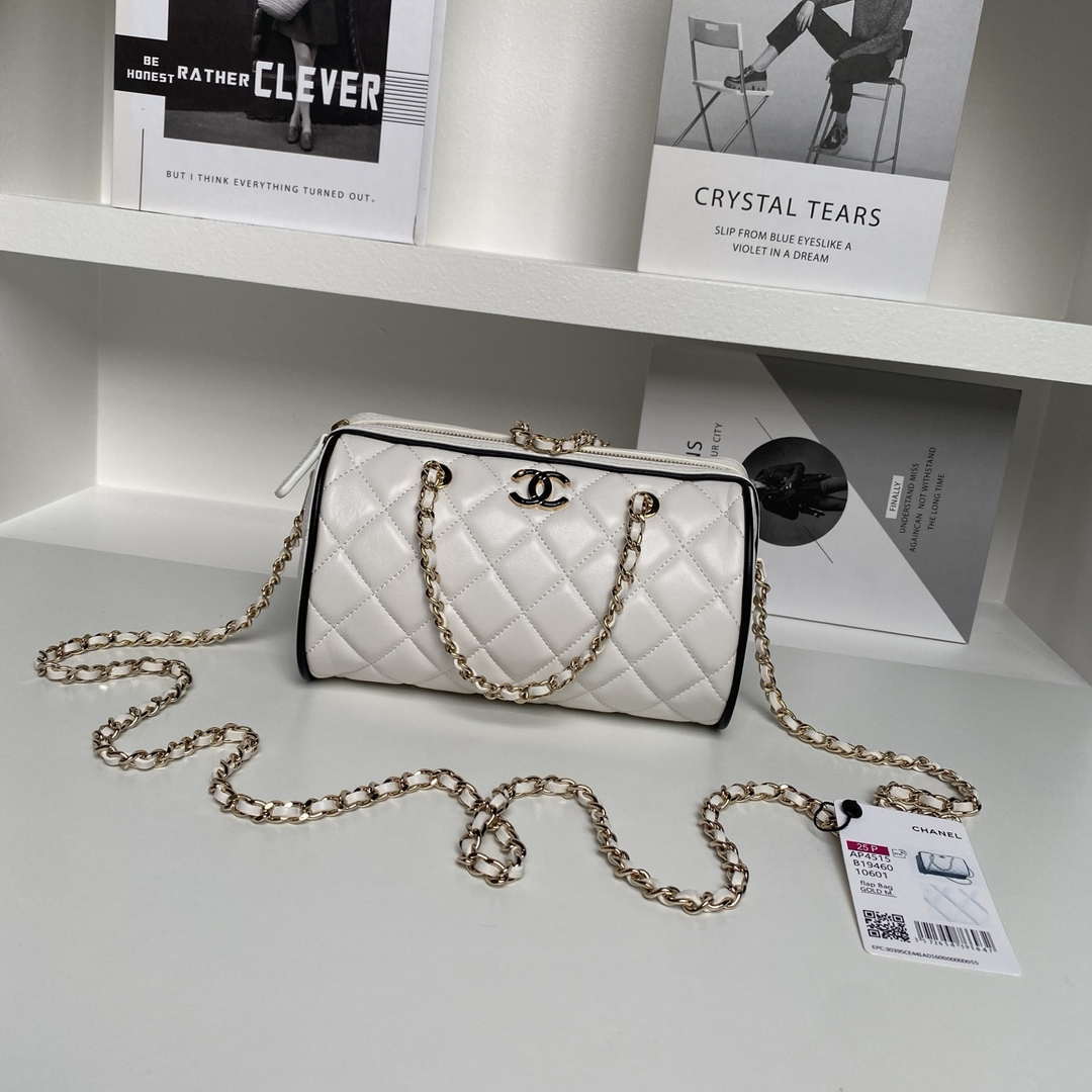 Chanel Ap4515 Clutch With Chain in Lambskin gold White & Black - Default Title - View 1