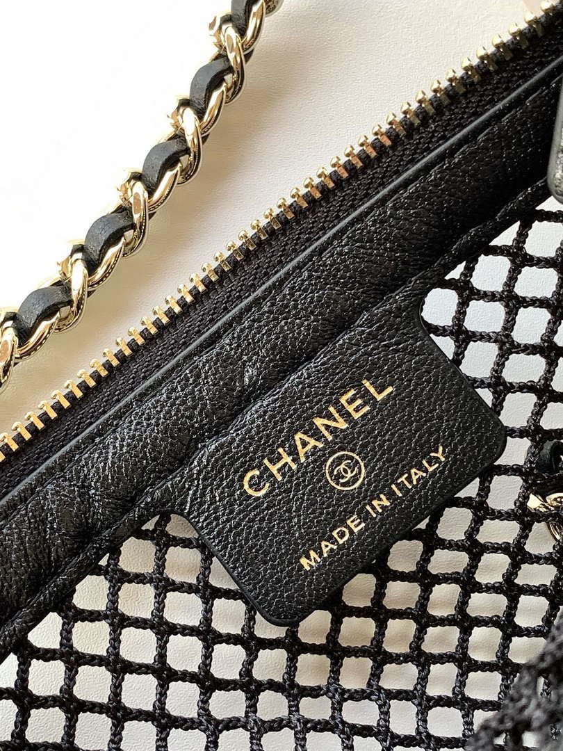 Chanel AP4572 25S Clutch With Chain Mesh Shiny Lambskin & Gold-Tone Metal Black