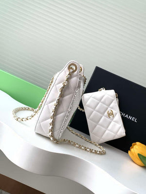 Chanel AP4572 25S Clutch With Chain Mesh Shiny Lambskin & Gold-Tone Metal White - Default Title - View 2