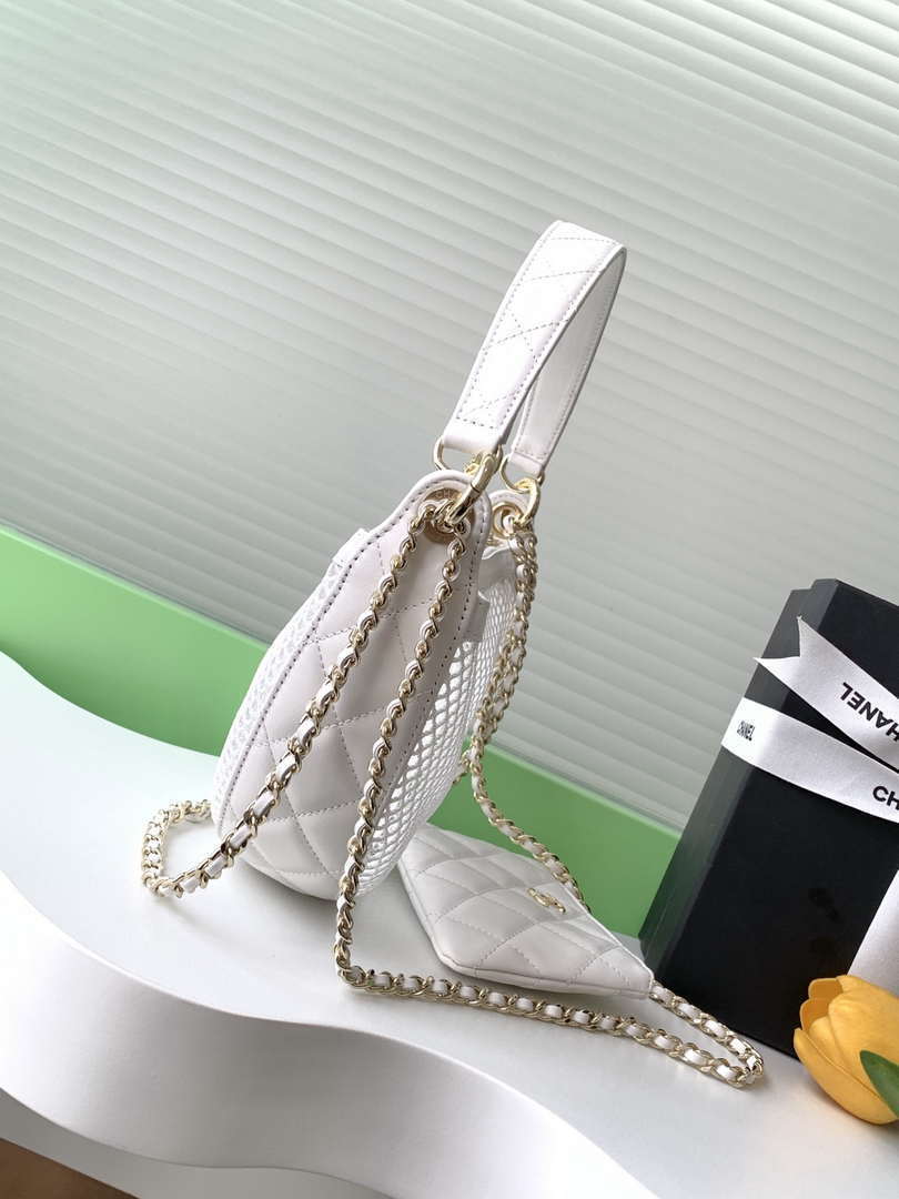 Chanel AP4573 25S Clutch With Chain Mesh Shiny Lambskin & Gold-Tone Metal White - Default Title - View 2
