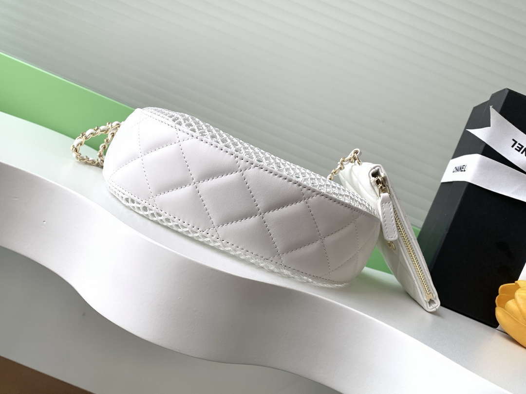 Chanel AP4573 25S Clutch With Chain Mesh Shiny Lambskin & Gold-Tone Metal White - Default Title - View 4