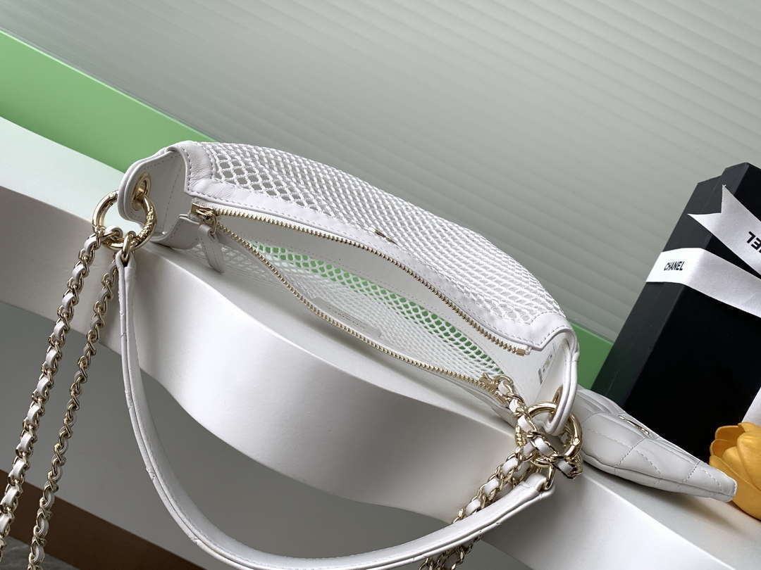 Chanel AP4573 25S Clutch With Chain Mesh Shiny Lambskin & Gold-Tone Metal White - Default Title - View 5