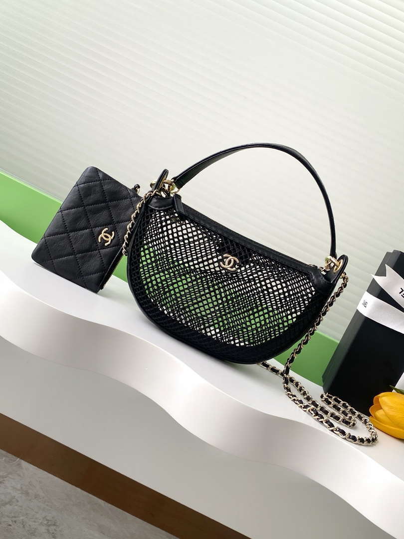 Chanel AP4573 25S Clutch With Chain Mesh Shiny Lambskin & Gold-Tone Metal Black