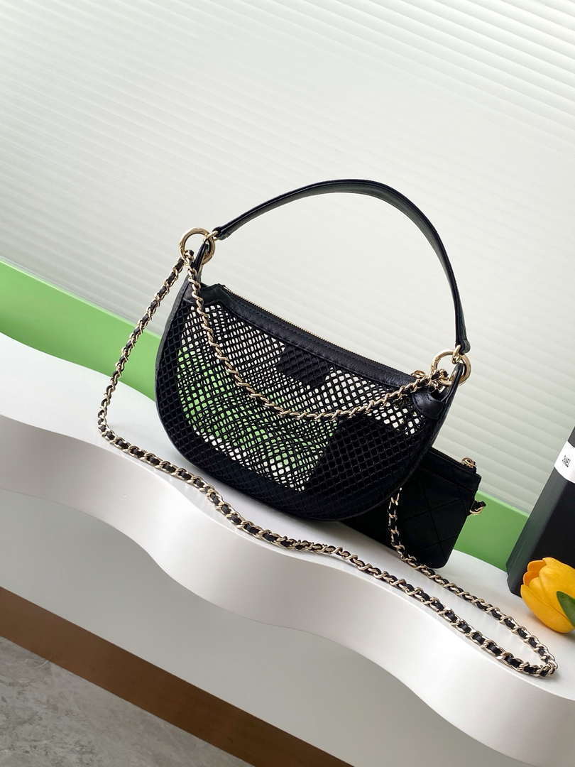Chanel AP4573 25S Clutch With Chain Mesh Shiny Lambskin & Gold-Tone Metal Black