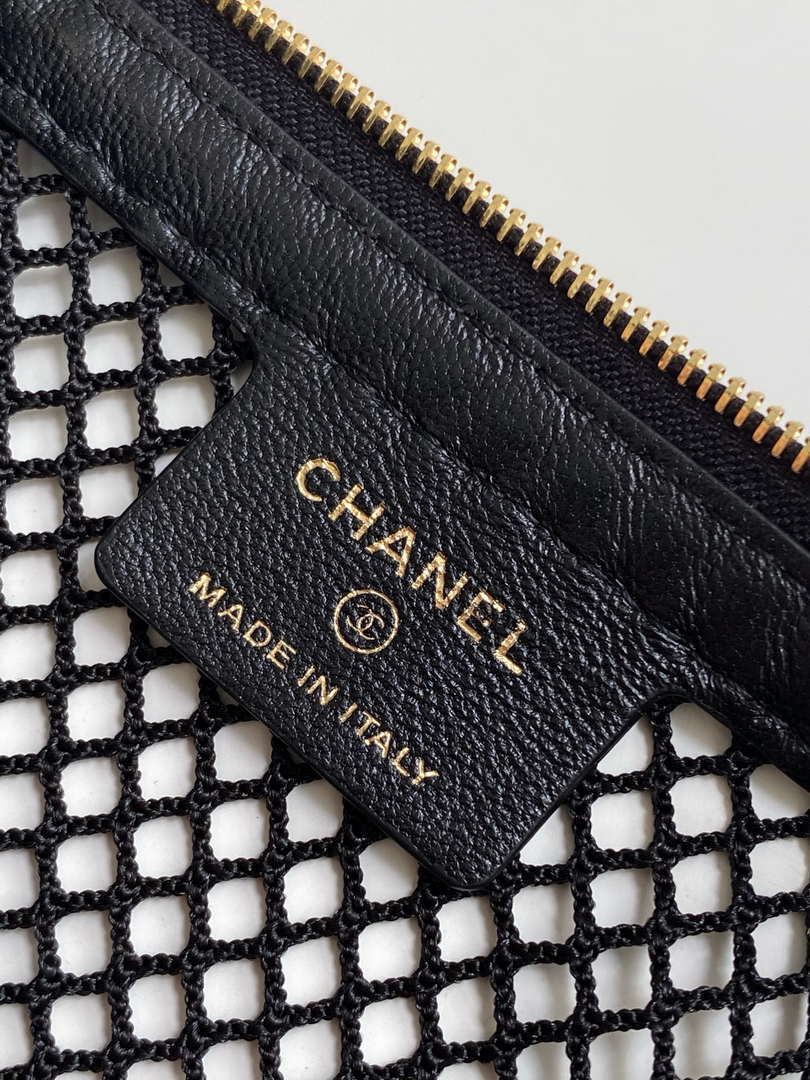 Chanel AP4573 25S Clutch With Chain Mesh Shiny Lambskin & Gold-Tone Metal Black