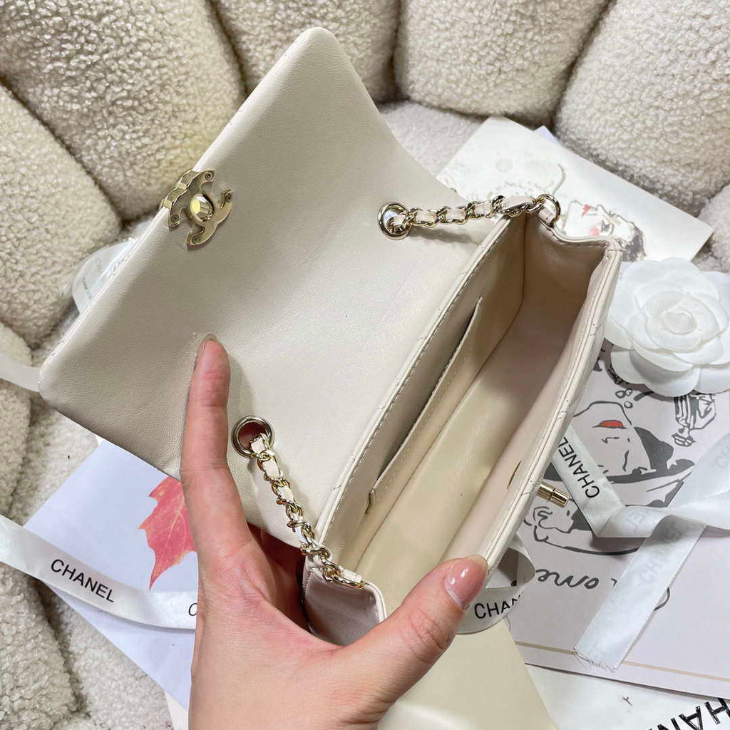 Chanel AP4592 25S Mini Flap White Lambskin gold