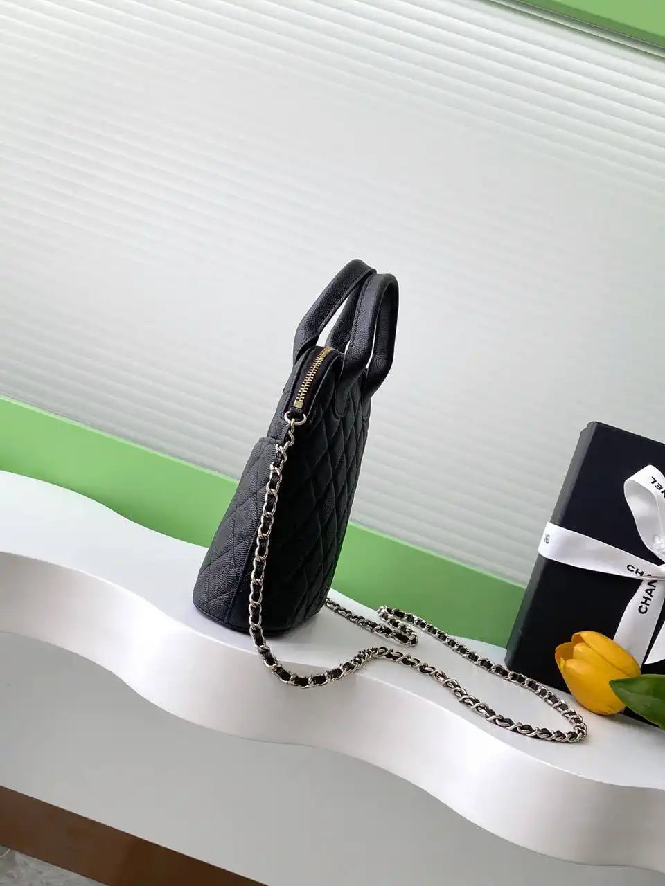 Chanel AP4742 Clutch with chain  Shiny Lambskin & Gold-Tone Metal  Black