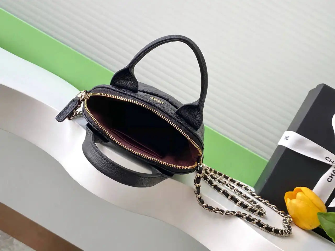 Chanel AP4742 Clutch with chain  Shiny Lambskin & Gold-Tone Metal  Black