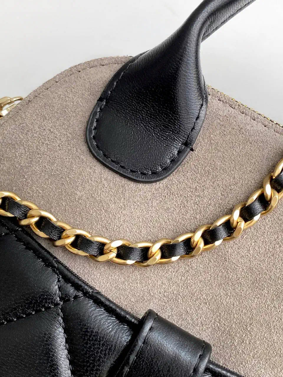 Chanel AP4742 Clutch with chain Suede Calfskin Shiny Lambskin & Gold-Tone Metal  Black &GRAY