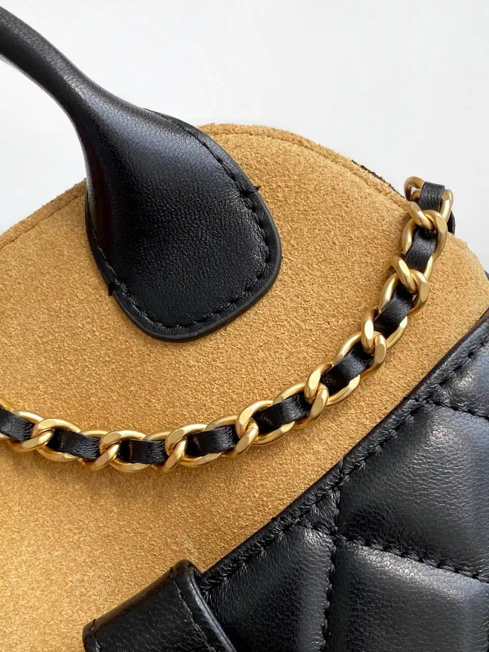 Chanel AP4742 Clutch with chain Suede Calfskin Shiny Lambskin & Gold-Tone Metal  Black &beige