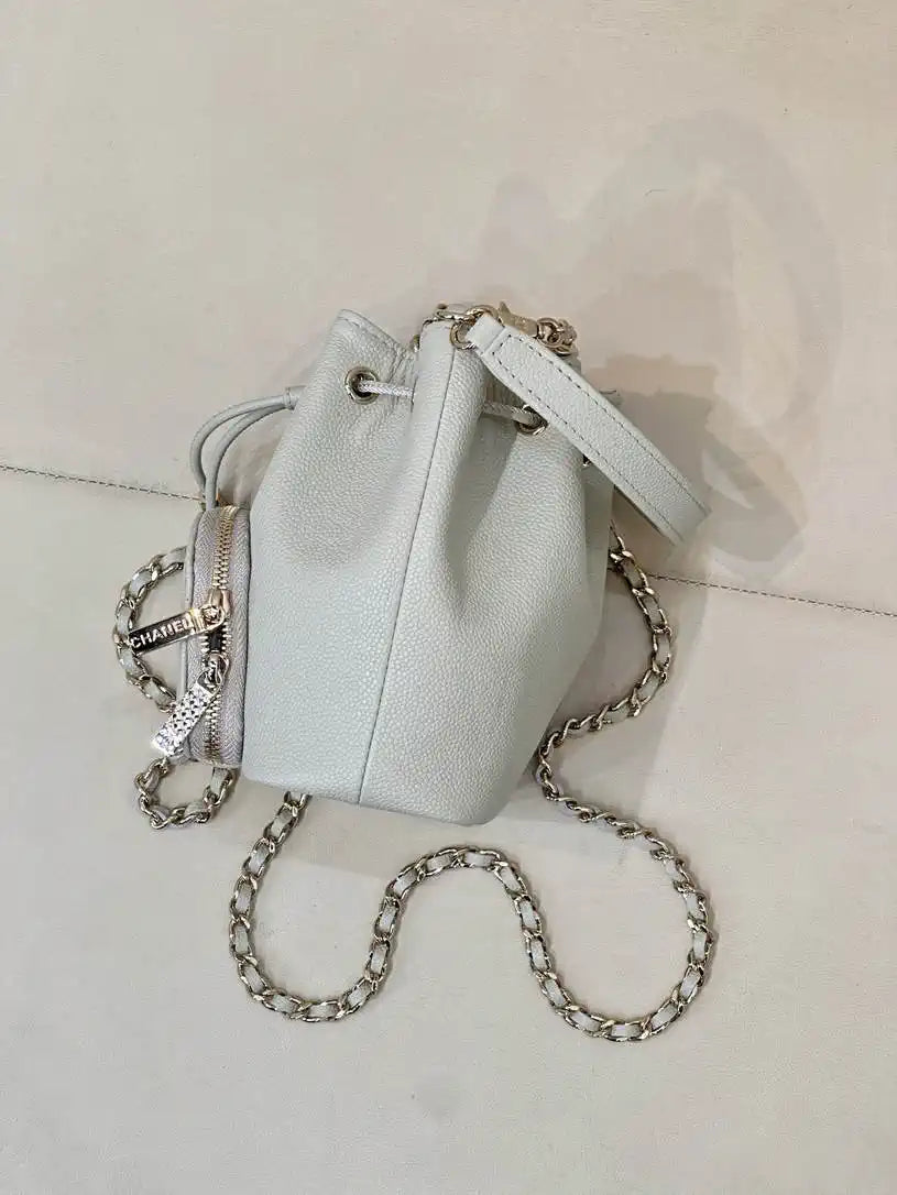 Chanel AP4775 25B  Clutch with chain Grained Shiny Calfskin Gold-Tone Metal Light Gray