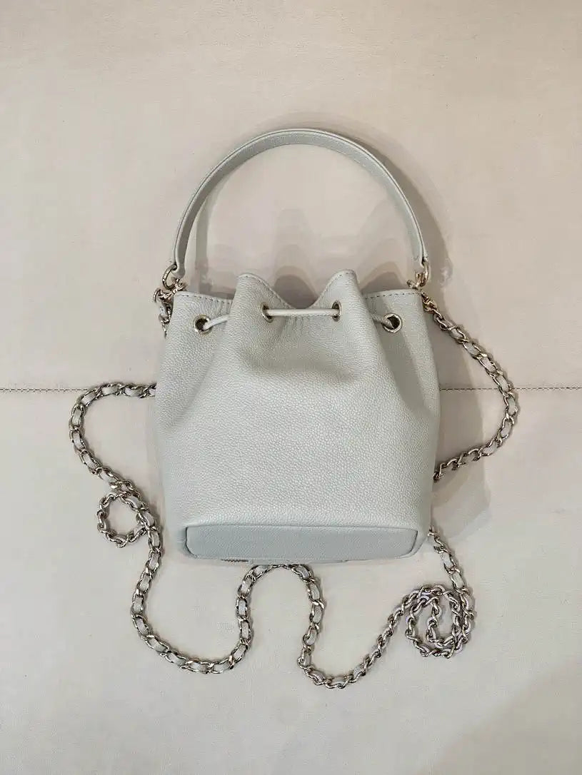 Chanel AP4775 25B  Clutch with chain Grained Shiny Calfskin Gold-Tone Metal Light Gray