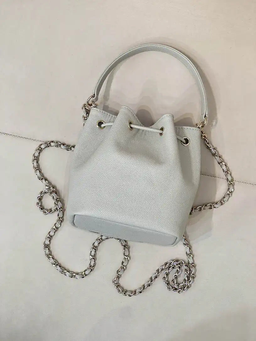 Chanel AP4775 25B  Clutch with chain Grained Shiny Calfskin Gold-Tone Metal Light Gray