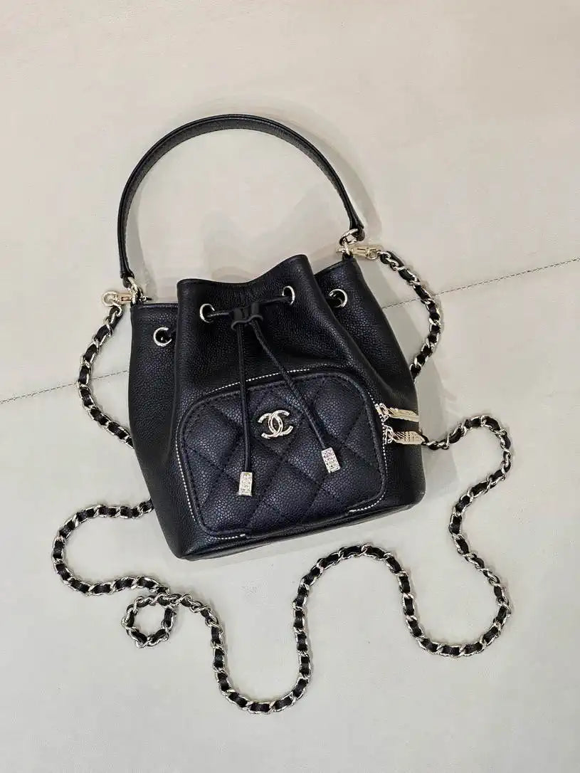Chanel AP4775 25B  Clutch with chain Grained Shiny Calfskin Gold-Tone Metal Black
