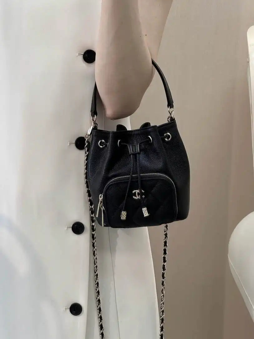 Chanel AP4775 25B  Clutch with chain Grained Shiny Calfskin Gold-Tone Metal Black