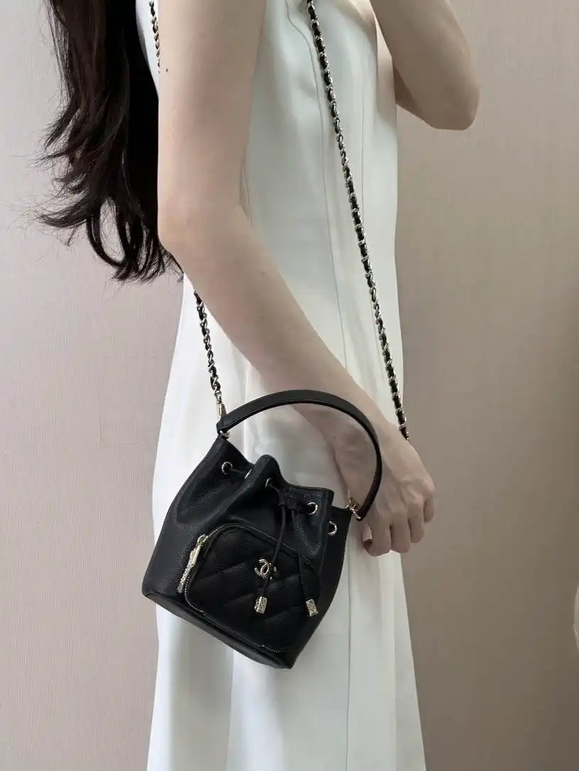 Chanel AP4775 25B  Clutch with chain Grained Shiny Calfskin Gold-Tone Metal Black