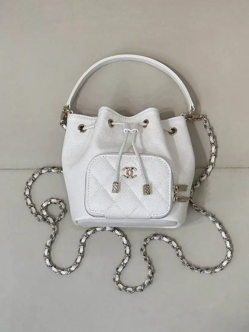 Chanel AP4775 25B  Clutch with chain Grained Shiny Calfskin Gold-Tone Metal White