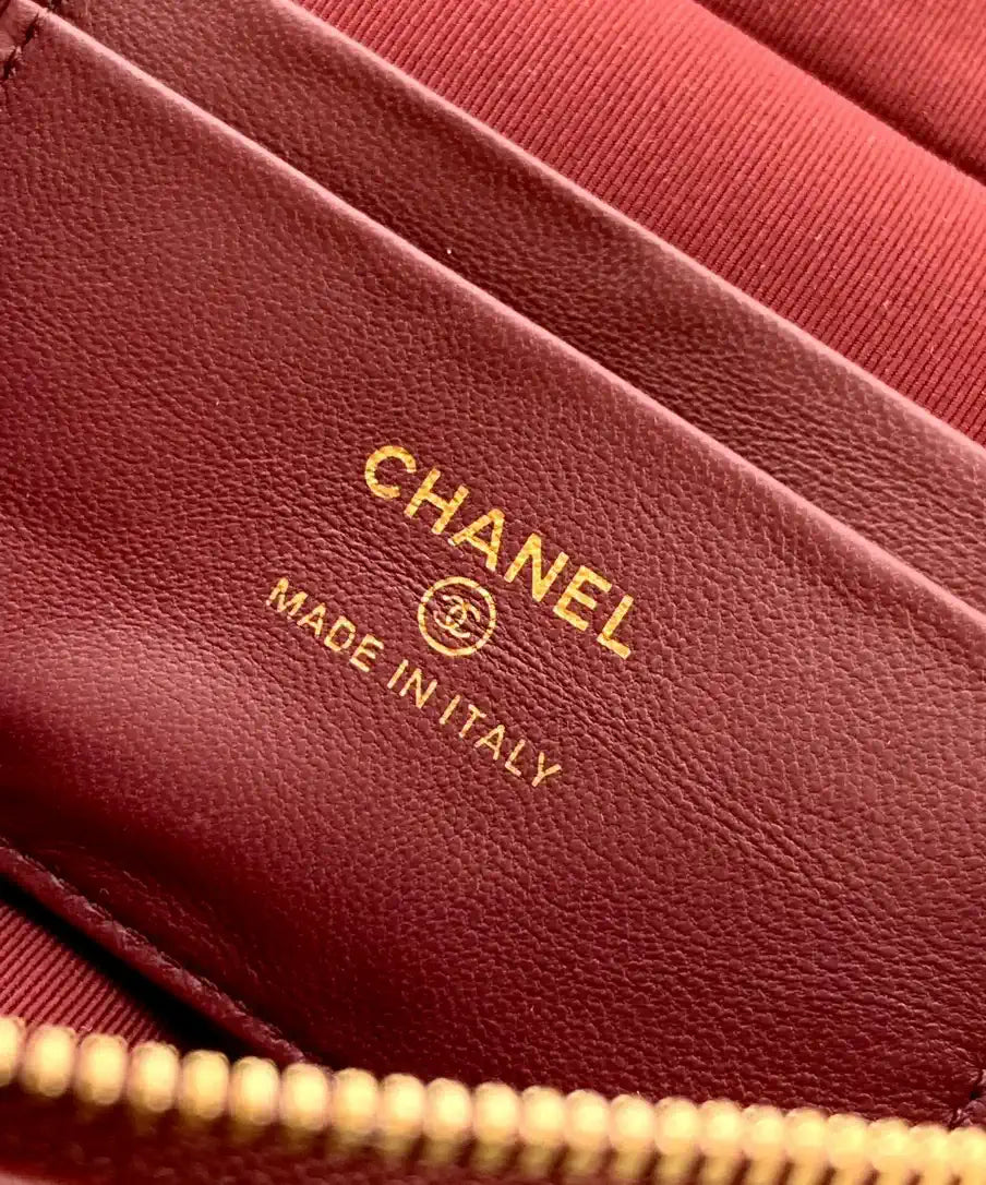 Chanel AP4936 Vanity with Chain Grained Shiny Calfskin & Gold-Tone Meta Wine Red