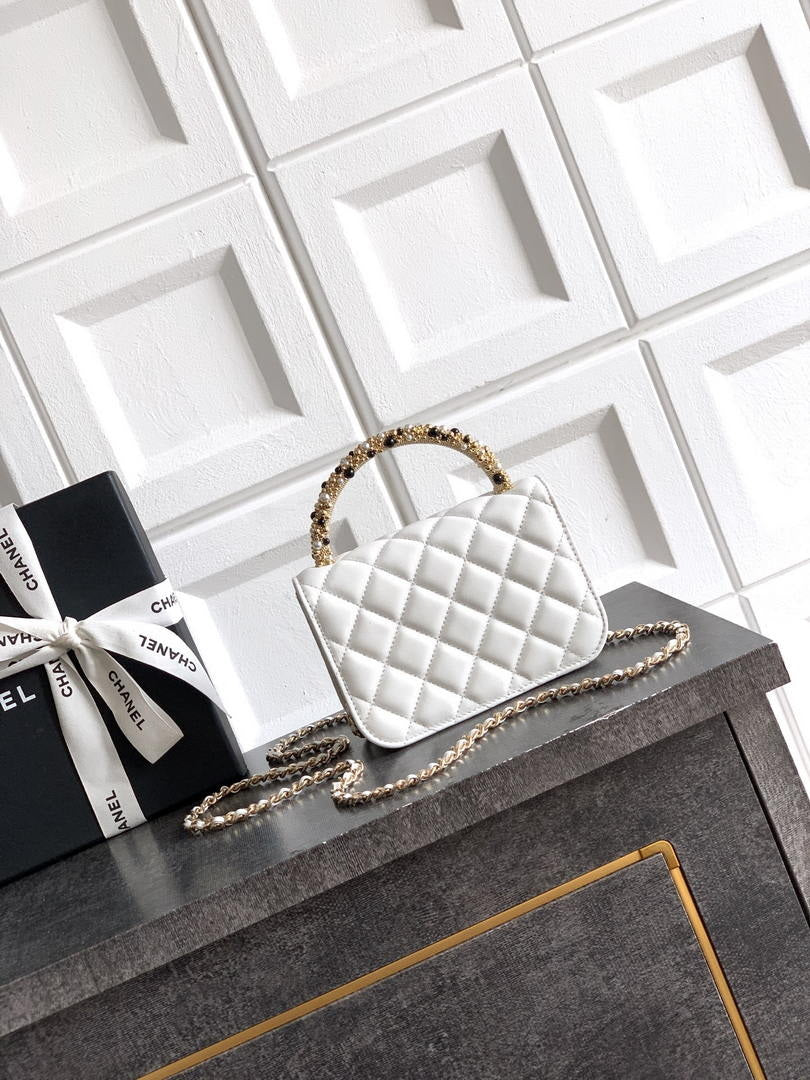 Chanel AP4975 Clutch With Chain Lambskin Imitation Pearls & Gold-Tone Metal White