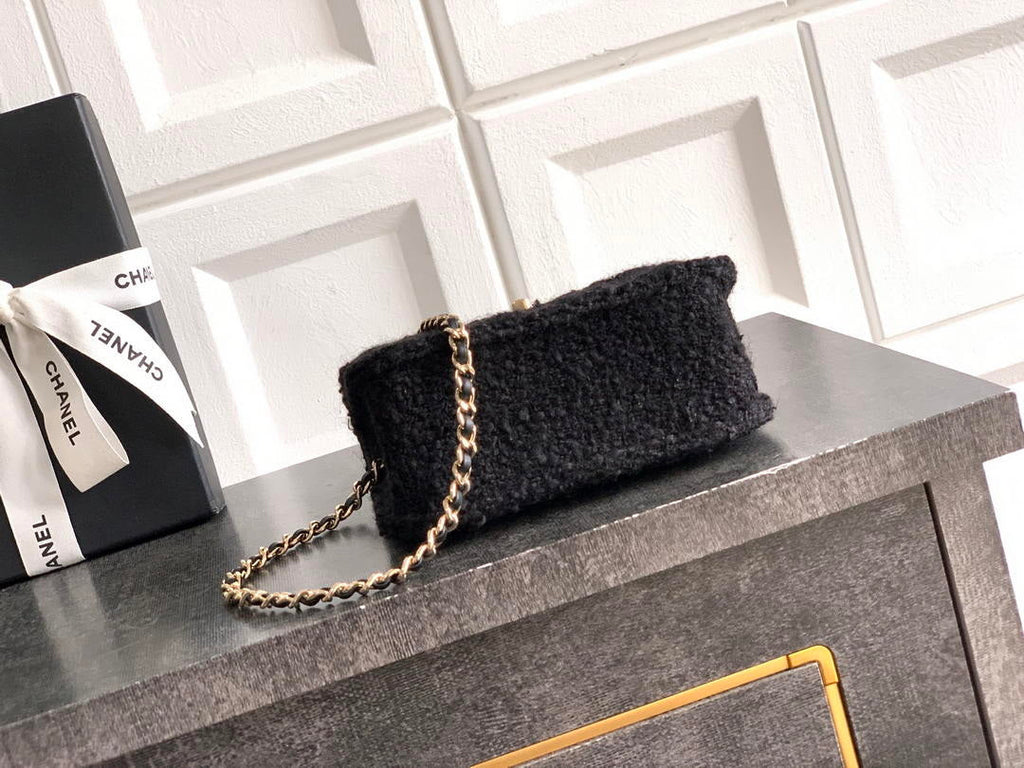 Chanel AP4975 Clutch With Chain Tweed  Imitation Pearls & Gold-Tone Metal  Black