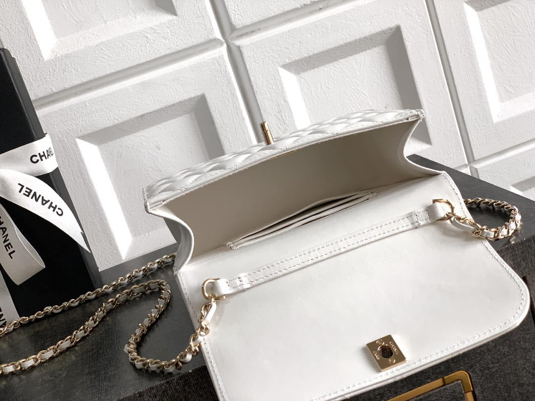 Chanel AP4976 Clutch With Chain White Lambskin Imitation Pearls & Gold-Tone Metal