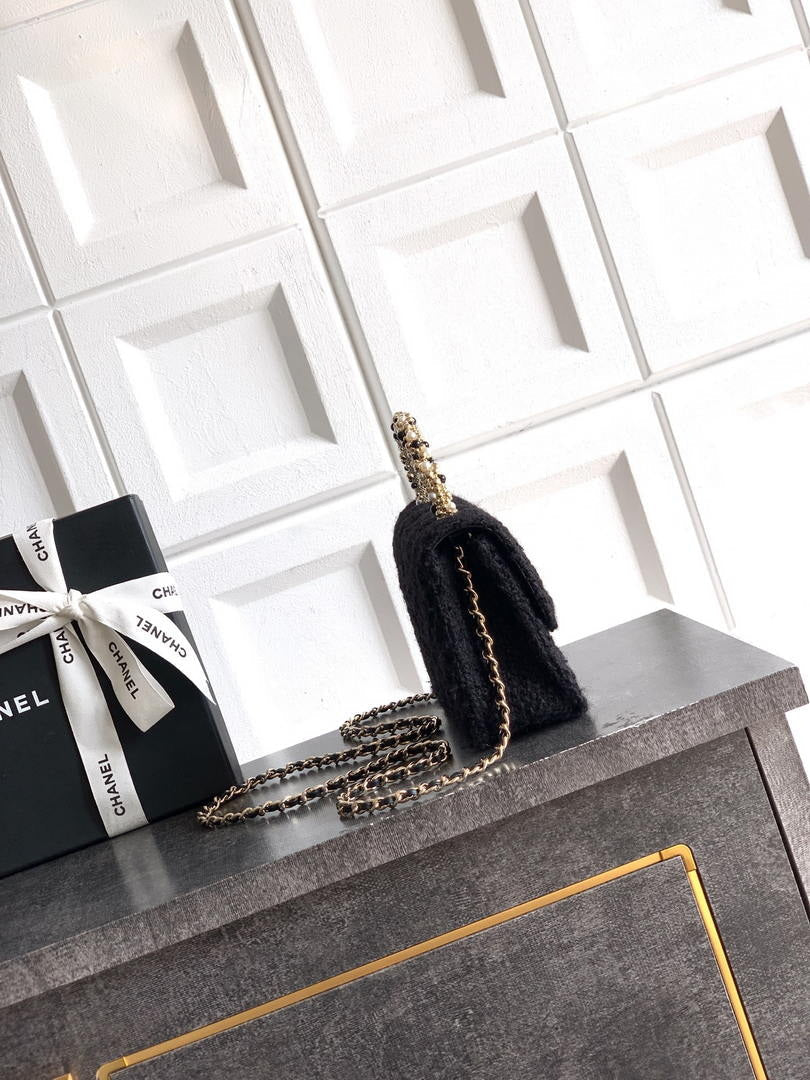 Chanel AP4976 Clutch With Chain Tweed  Imitation Pearls & Gold-Tone Metal  Black