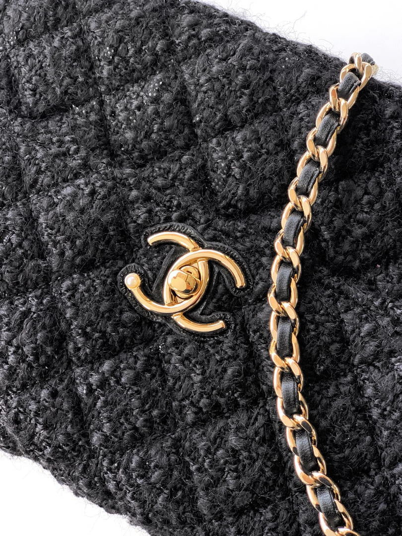 Chanel AP4976 Clutch With Chain Tweed  Imitation Pearls & Gold-Tone Metal  Black
