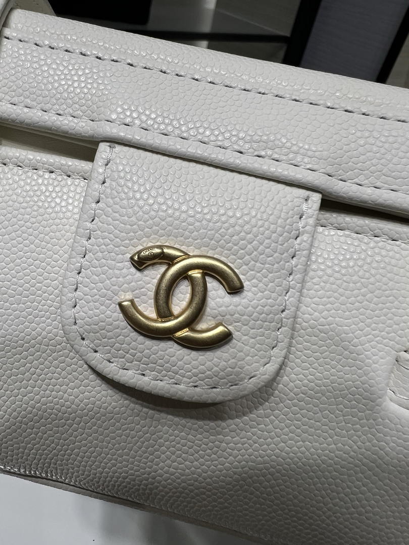 Chanel AP5067 26SS Long Vanity with Leather Strap Grained Shiny Calfskin & Gold-Tone Metal White