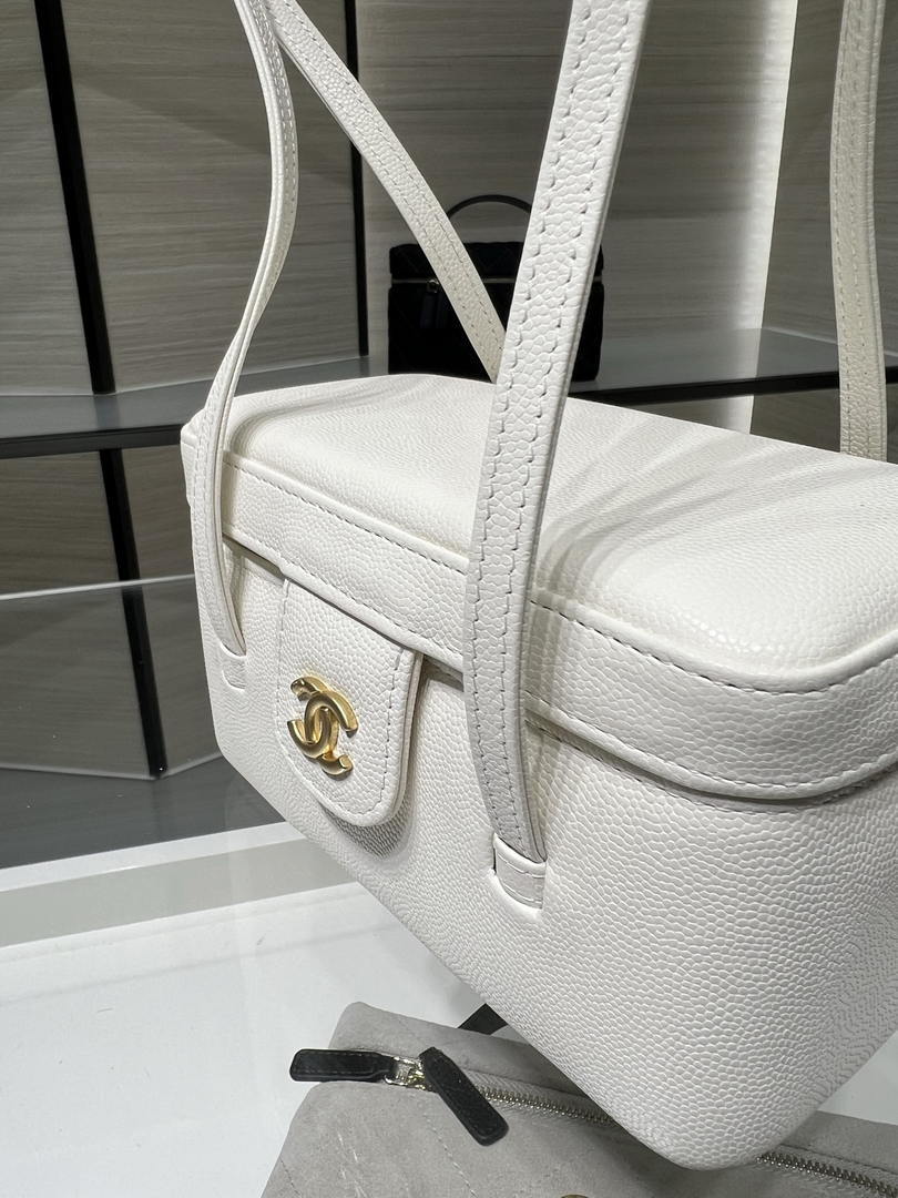 Chanel AP5067 26SS Long Vanity with Leather Strap Grained Shiny Calfskin & Gold-Tone Metal White