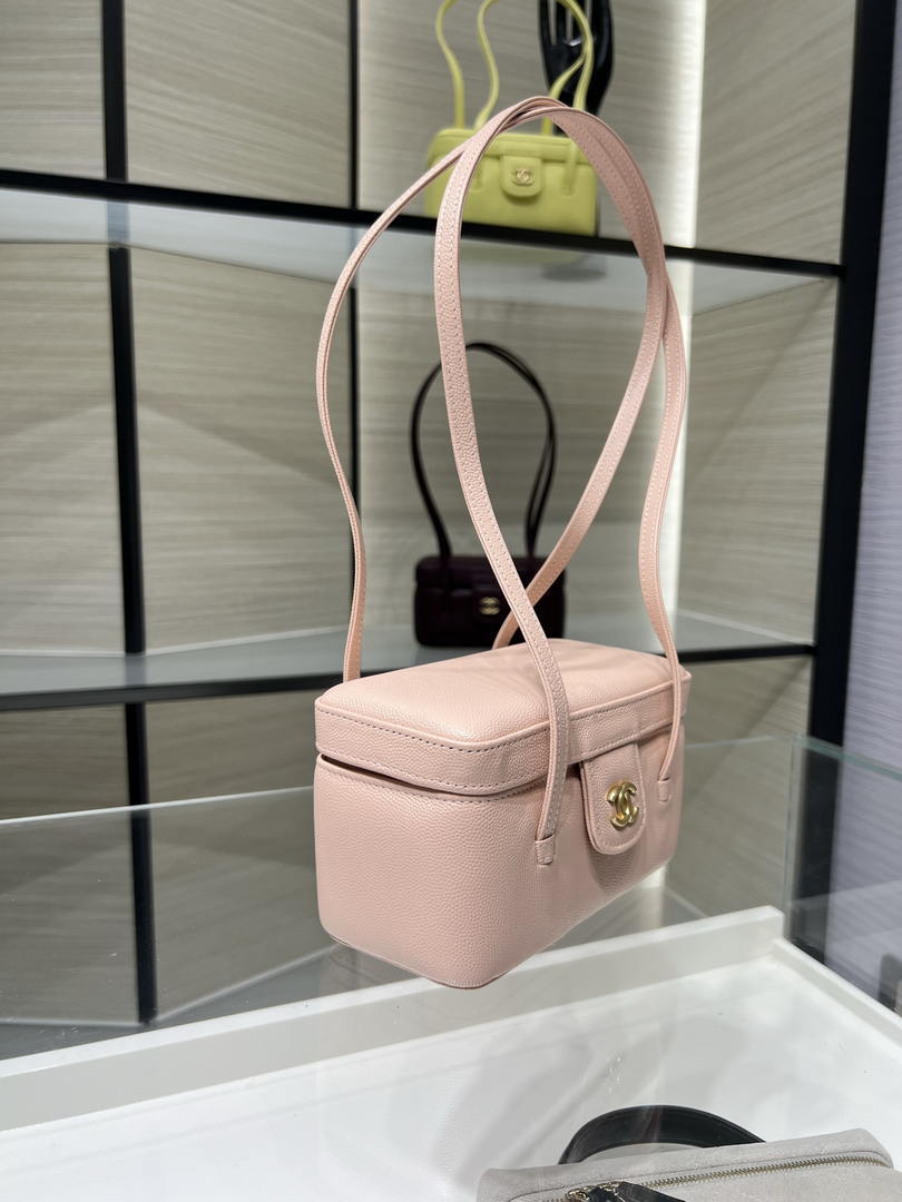 Chanel  AP5067 26SS Long Vanity with Leather Strap Grained Shiny Calfskin & Gold-Tone Metal  Light Pink