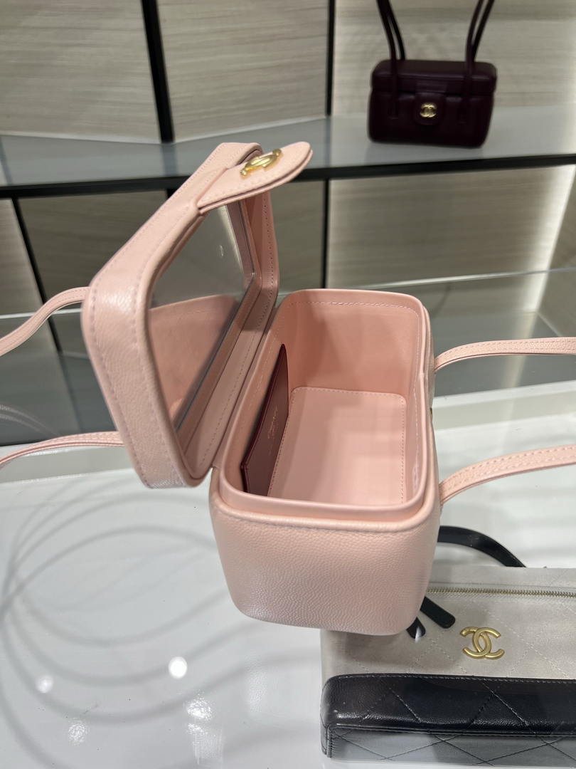 Chanel  AP5067 26SS Long Vanity with Leather Strap Grained Shiny Calfskin & Gold-Tone Metal  Light Pink