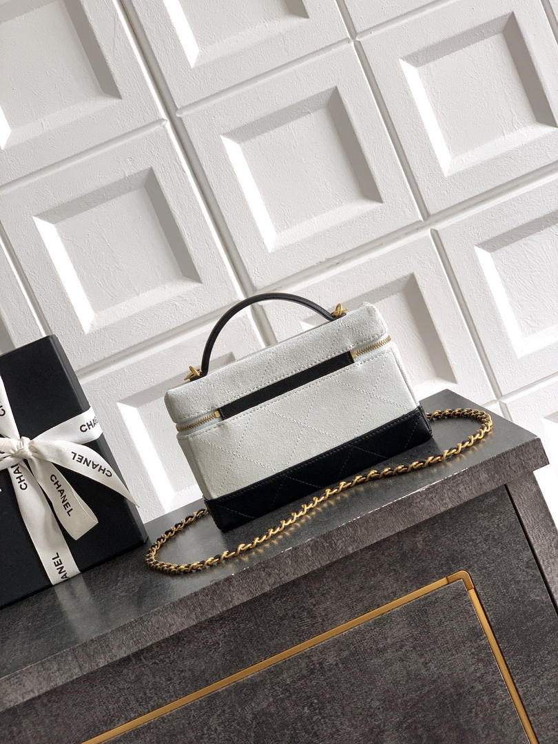 Chanel AP5186 26SS Vanity with Chain Suede Calfskin Shiny Lambskin & Gold-Tone Metal White & Black