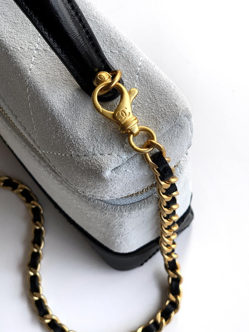 Chanel AP5186 26SS Vanity with Chain Suede Calfskin Shiny Lambskin & Gold-Tone Metal White & Black