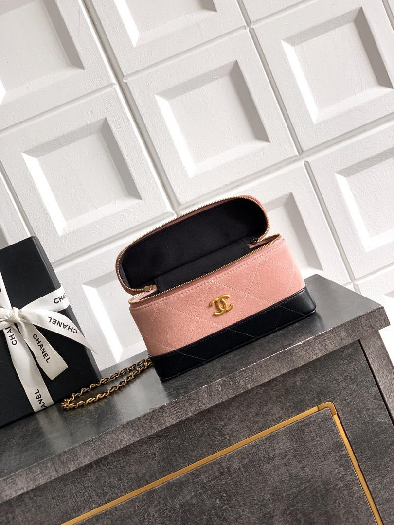 Chanel AP5186 26SS Vanity with Chain Suede Calfskin Shiny Lambskin & Gold-Tone Metal Pink & Black