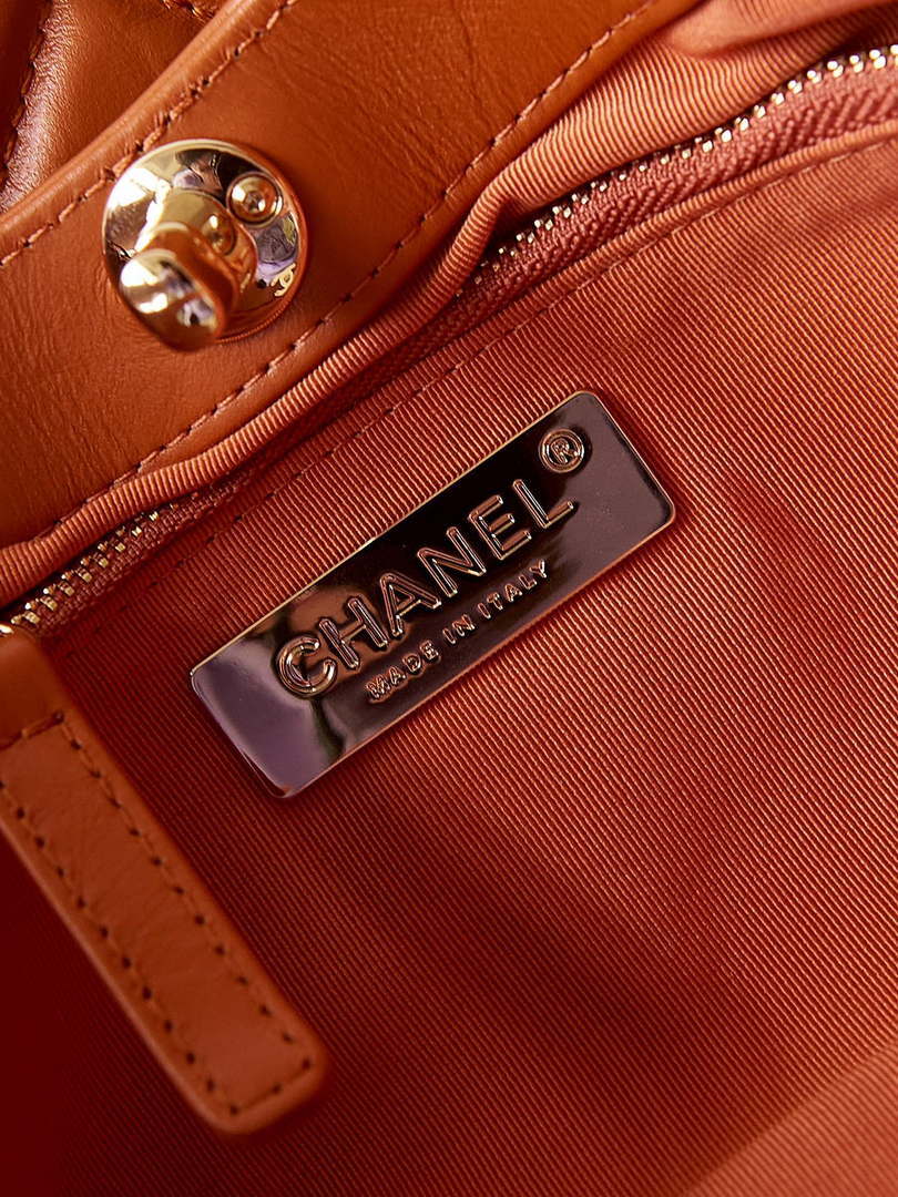 Chanel AS1010 31 Larage Shopping Bag Shiny Lambskin Light Orange - Default Title - View 9