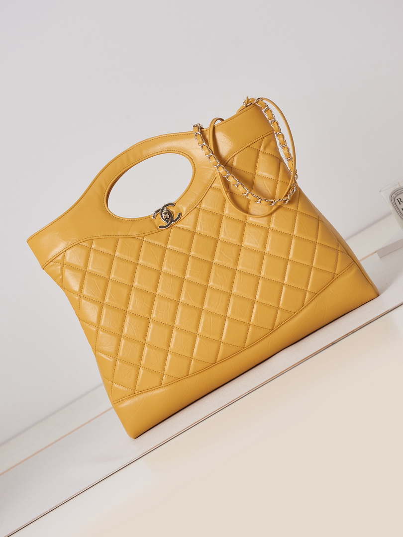 Chanel AS1010 31 Larage Shopping Bag Shiny Lambskin Yellow - Default Title - View 1