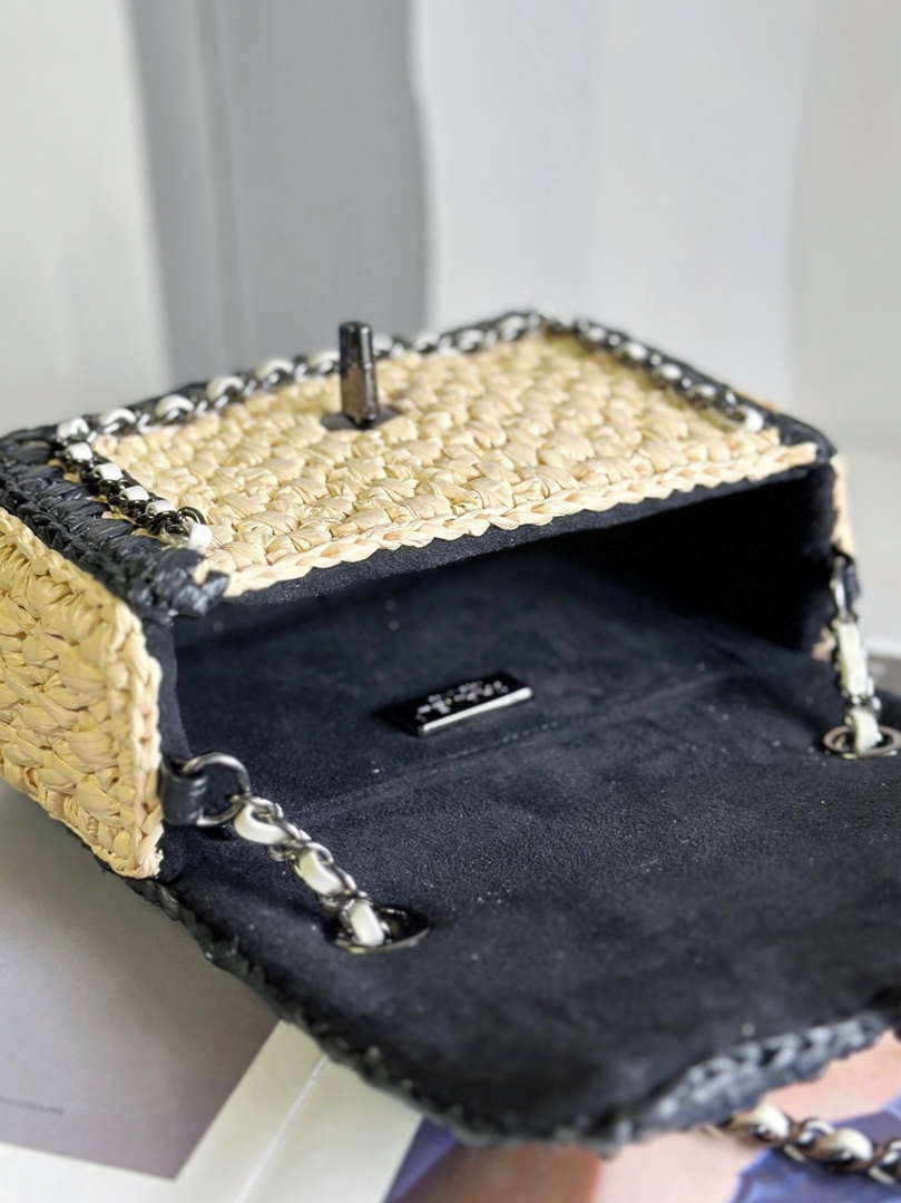 Chanel AS1115 Small Flap bag Raffia 18cm Beige & Black