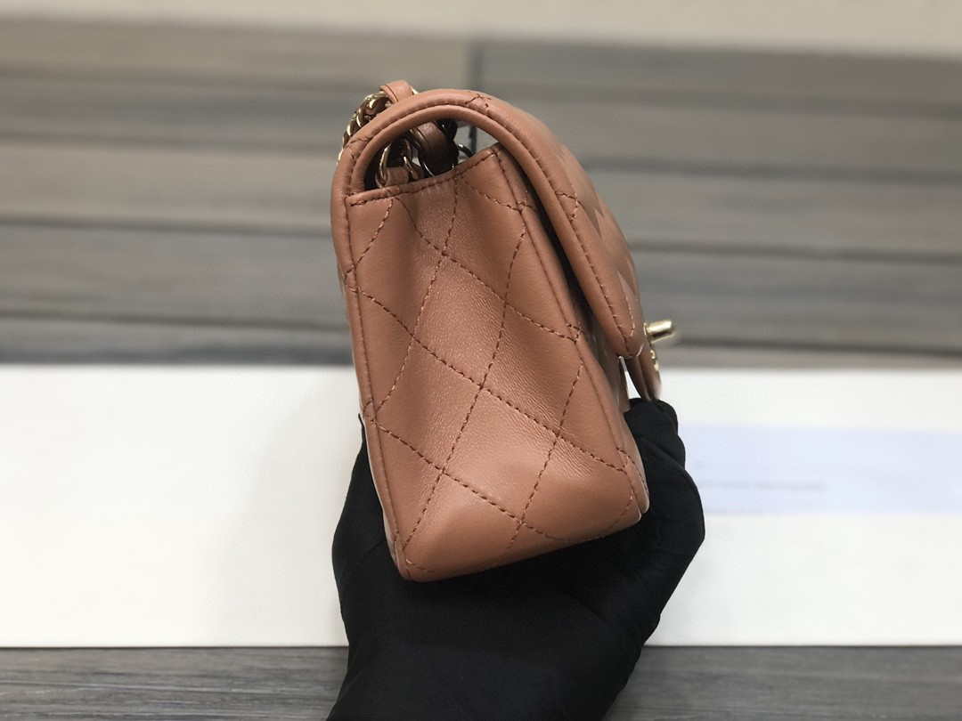 Chanel A01112 Flap Handbag Classic bag Lambskin Brown Shiny Gold - Default Title - View 4