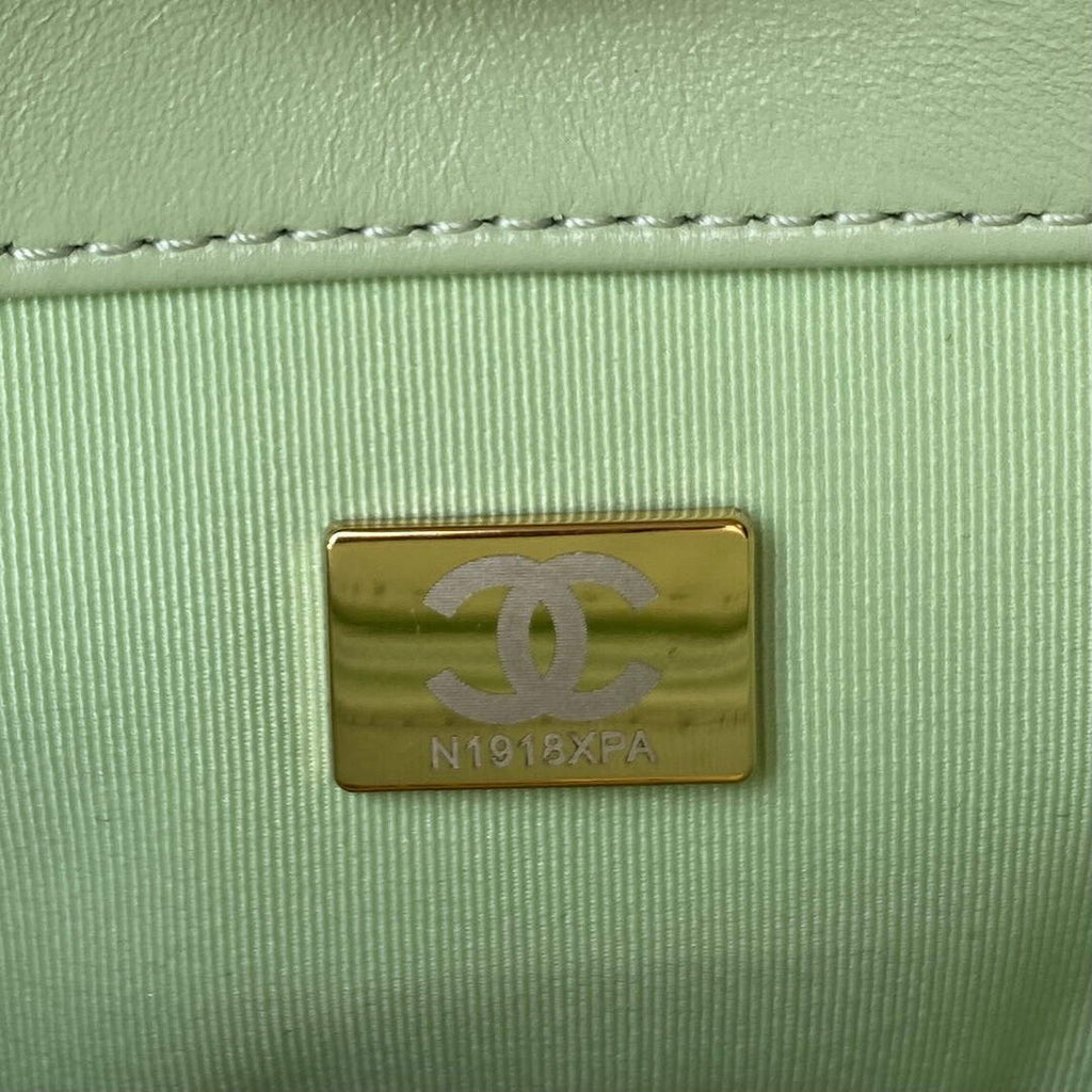 Chanel As1160 Chanel 19 Handbag Flap Lambskin B04852 94305 Green Gold