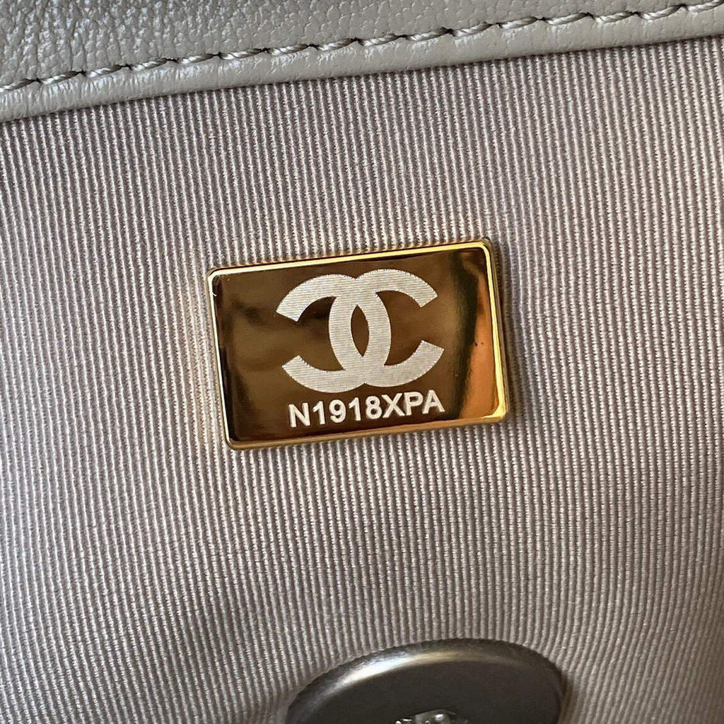 Chanel As1160 Chanel 19 Handbag Flap Lambskin B04852 94305 Grey Silver