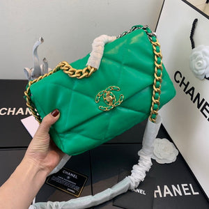 Chanel As1160 Chanel 19 Handbag Flap Lambskin Green - Default Title - View 1