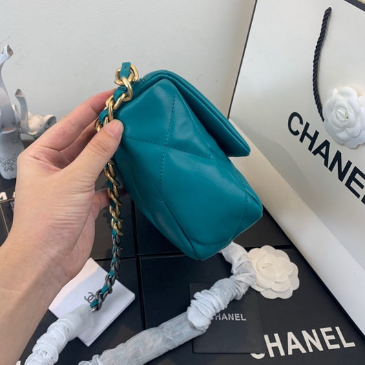 Chanel As1160 Chanel 19 Handbag Flap Lambskin Dark Green - Default Title - View 2
