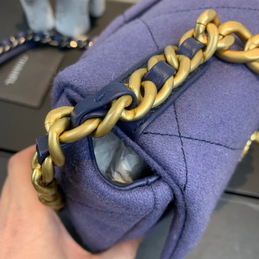 Chanel As1160 Chanel 19 Handbag Flap Shoulder Velvet Navy Blue - Default Title - View 5