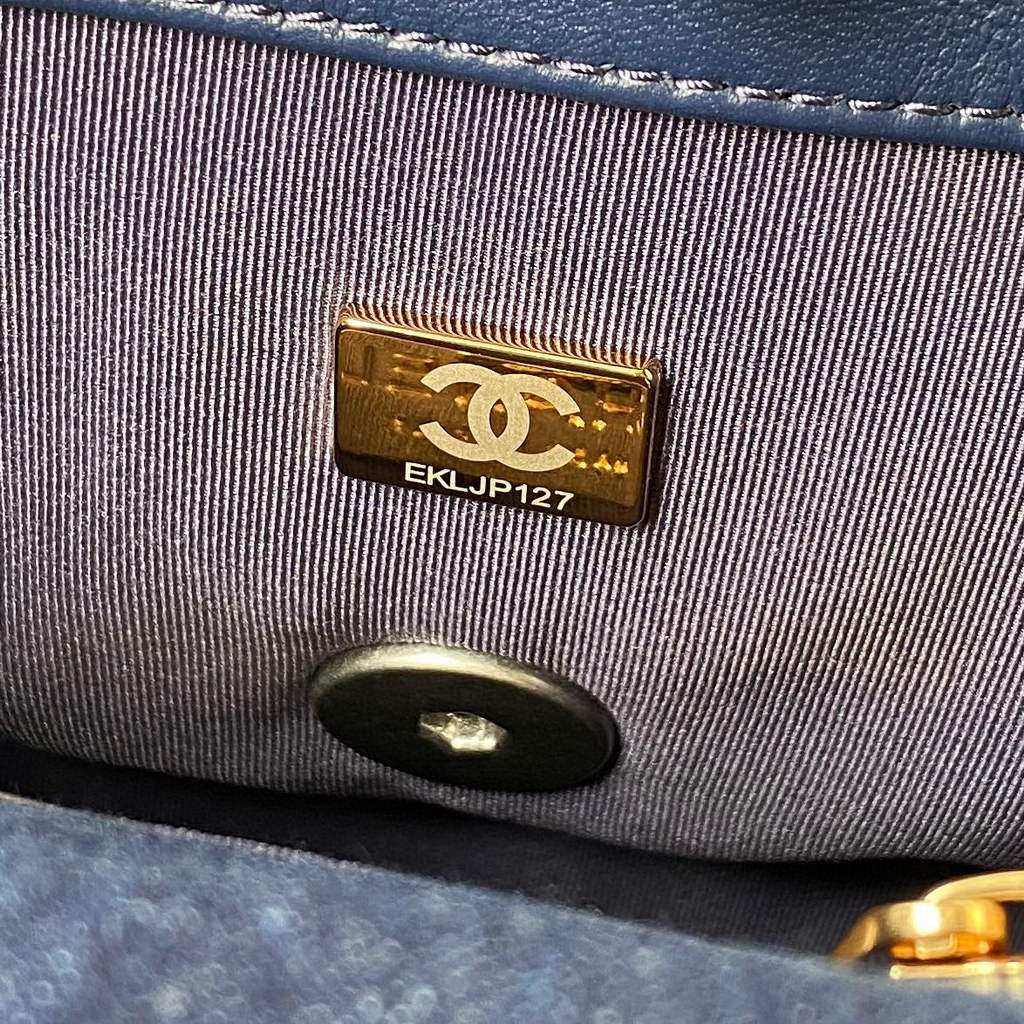 Chanel AS1160 Chanel 19 Handbag Lambskin Navy Blue