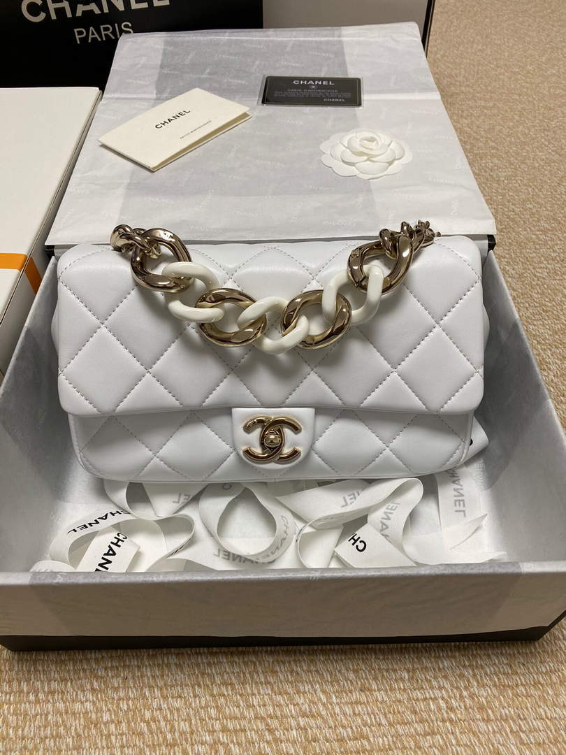 Chanel AS1353 Chanel flap bag Lambskin White - Default Title - View 1