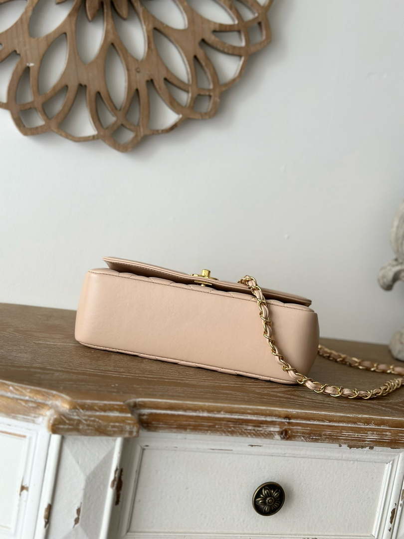 Chanel AS2221 Flap Handbag with Chain Lambskin & Gold-Tone Metal Apricot