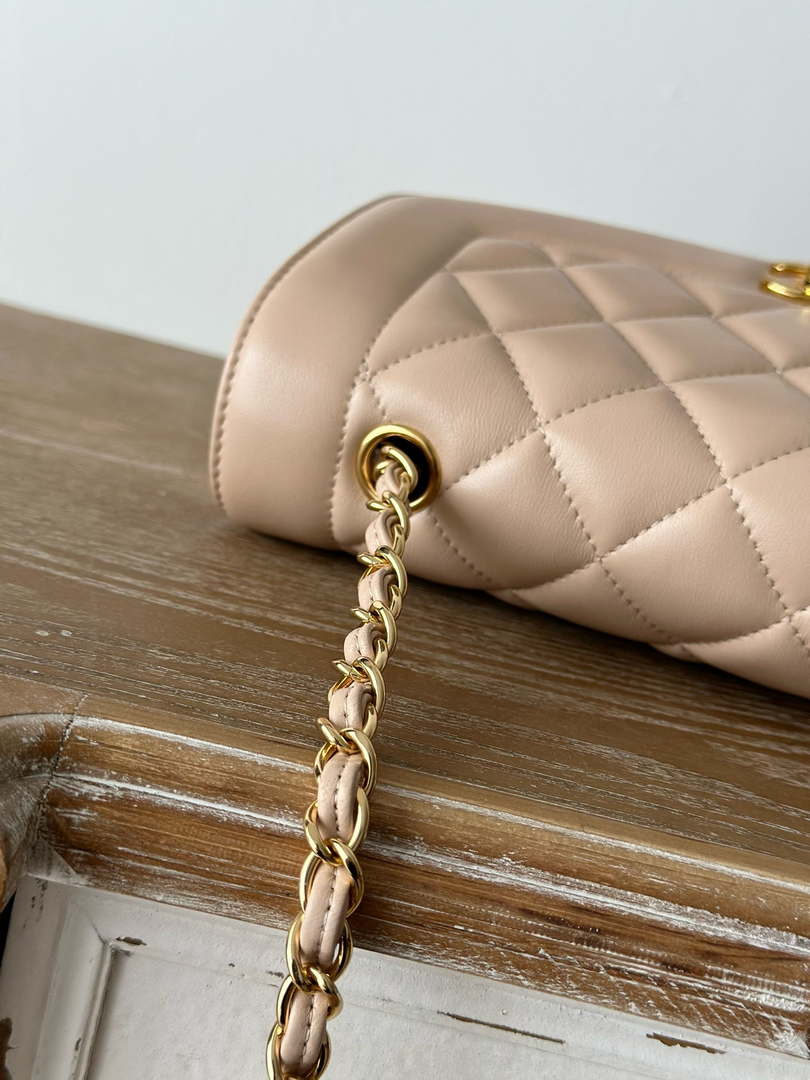 Chanel AS2221 Flap Handbag with Chain Lambskin & Gold-Tone Metal Apricot