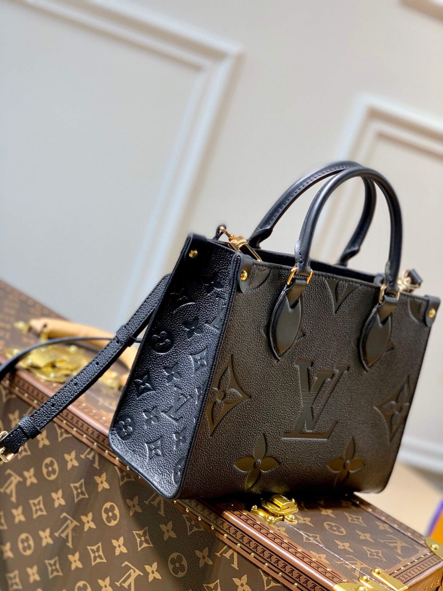 LV M45653 Louis Vuitton Onthego Pm Bag M45779 leather Black - Default Title - View 2